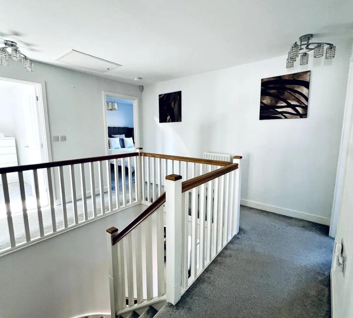 Holiday home 4 Bedroom Home With Study Space Horley