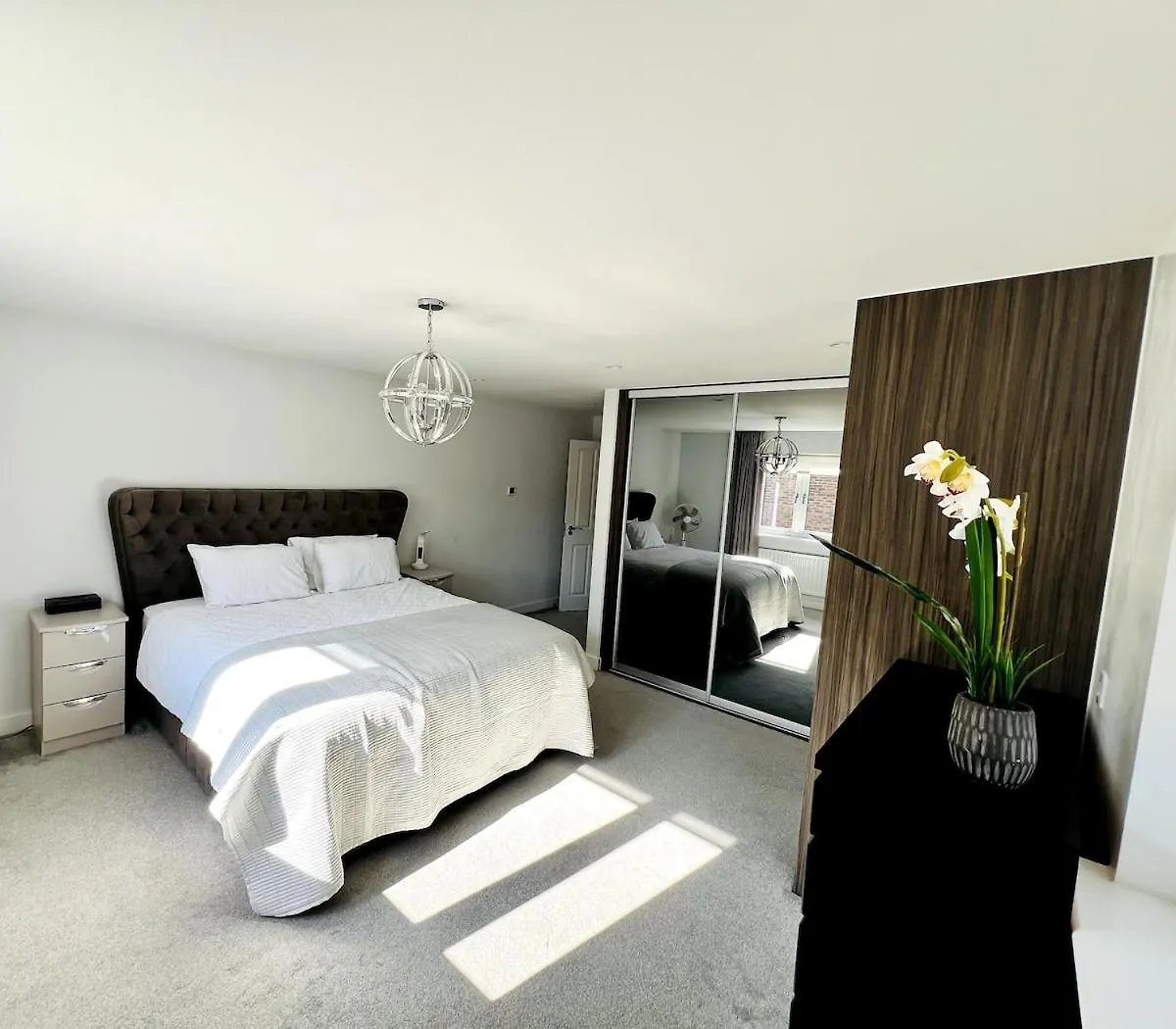 4 Bedroom Home With Study Space Horley